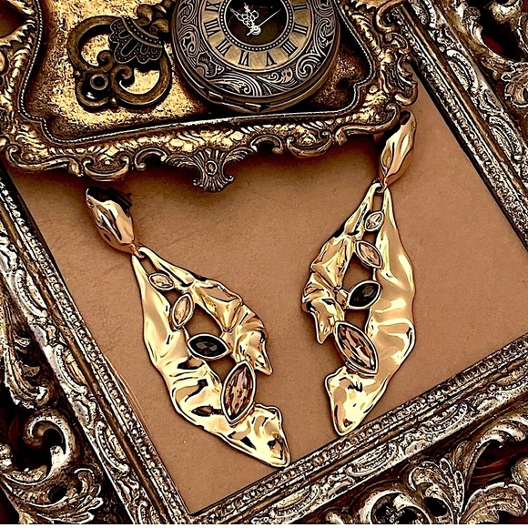 ALEXIS BITTAR Crumpled Metal Navette Drop Earrings with Swarovski Crystal Gems - Picture 7 of 7